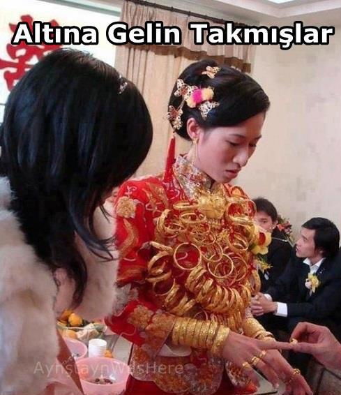 Altına gelin takmışlar