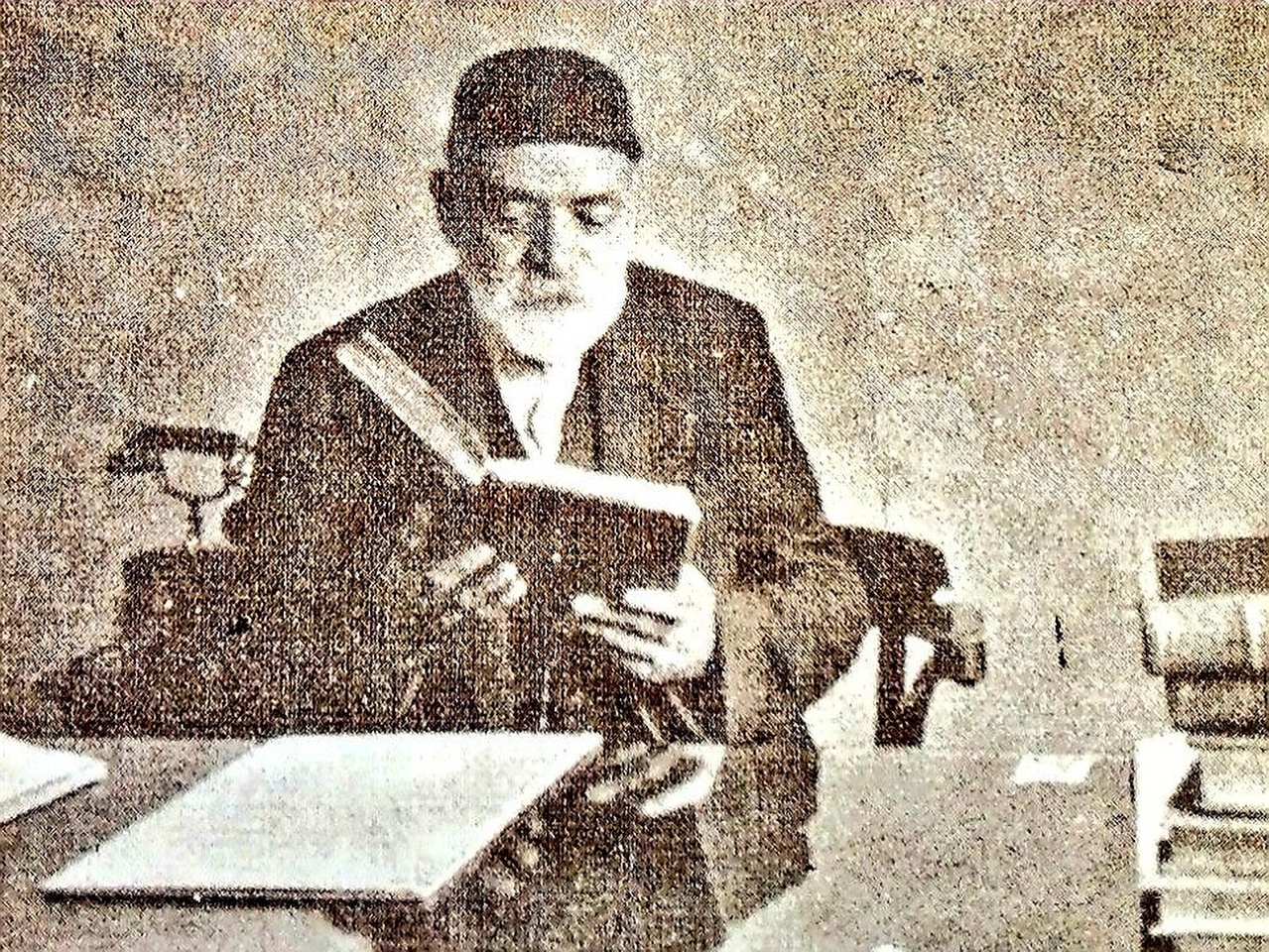 Ahmet Remzi Akyürek Resimleri