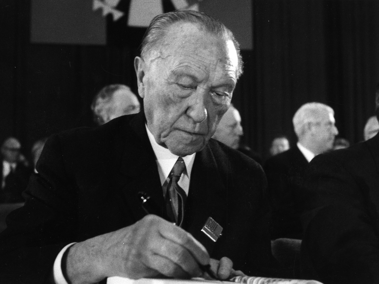 Konrad Adenauer Resimleri