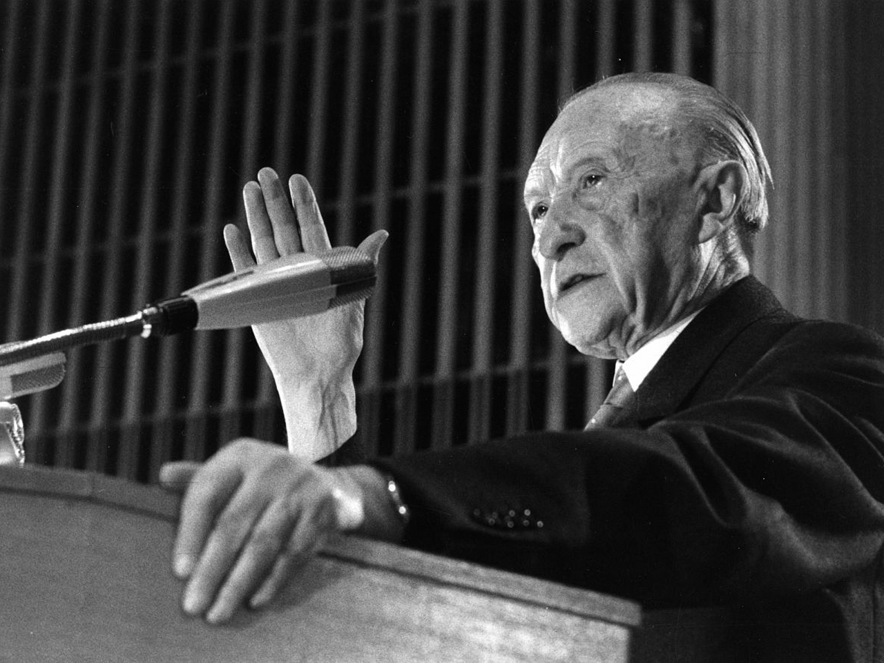 Konrad Adenauer Resim