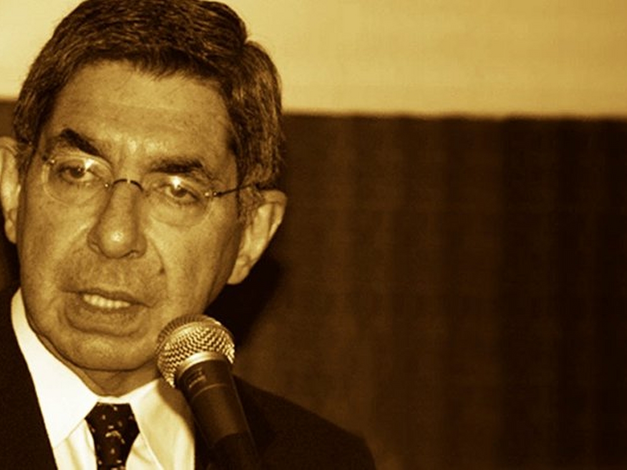 Oscar Arias Sanchez Resimleri