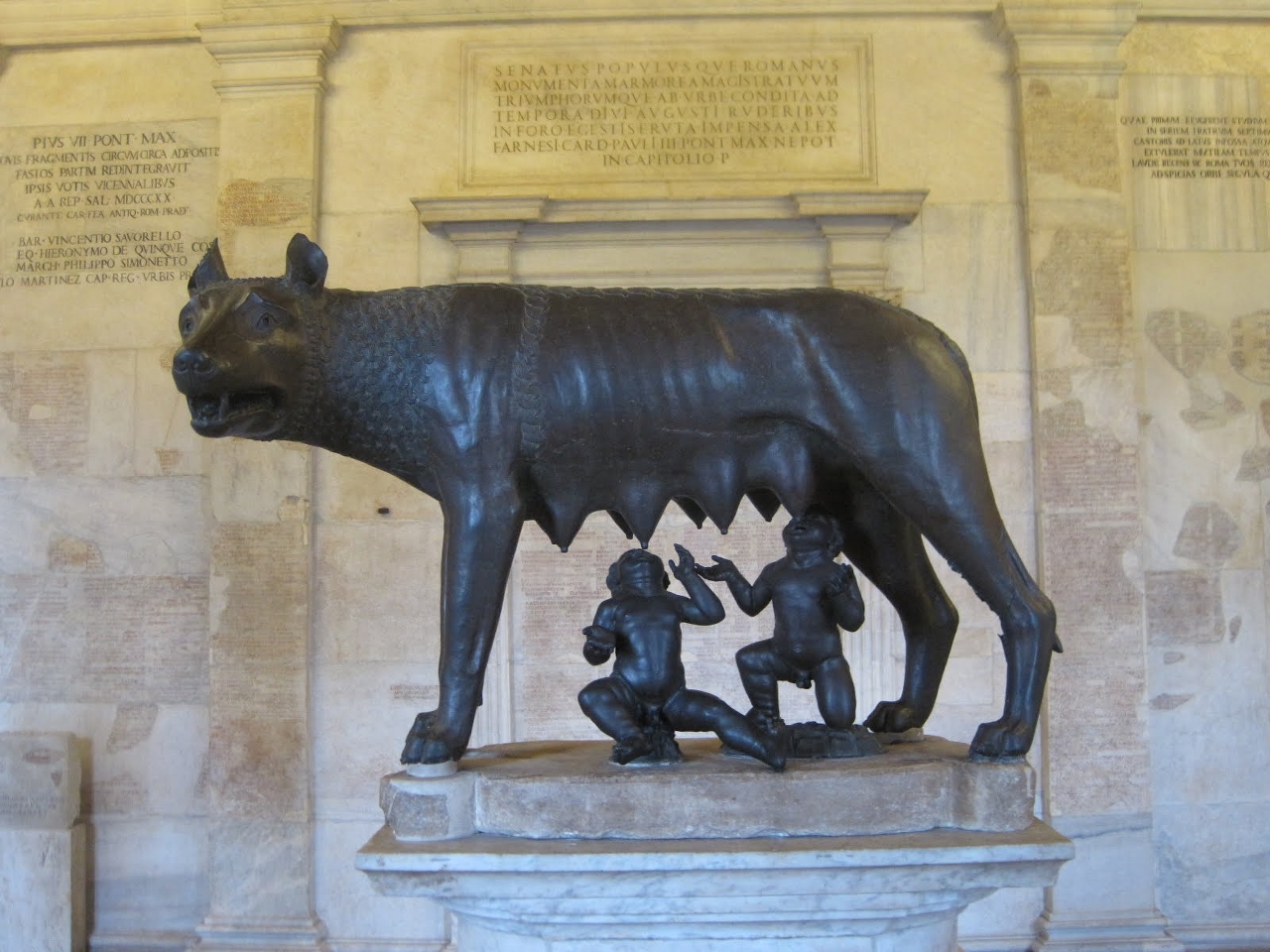 Romus ve Romulus Resimleri