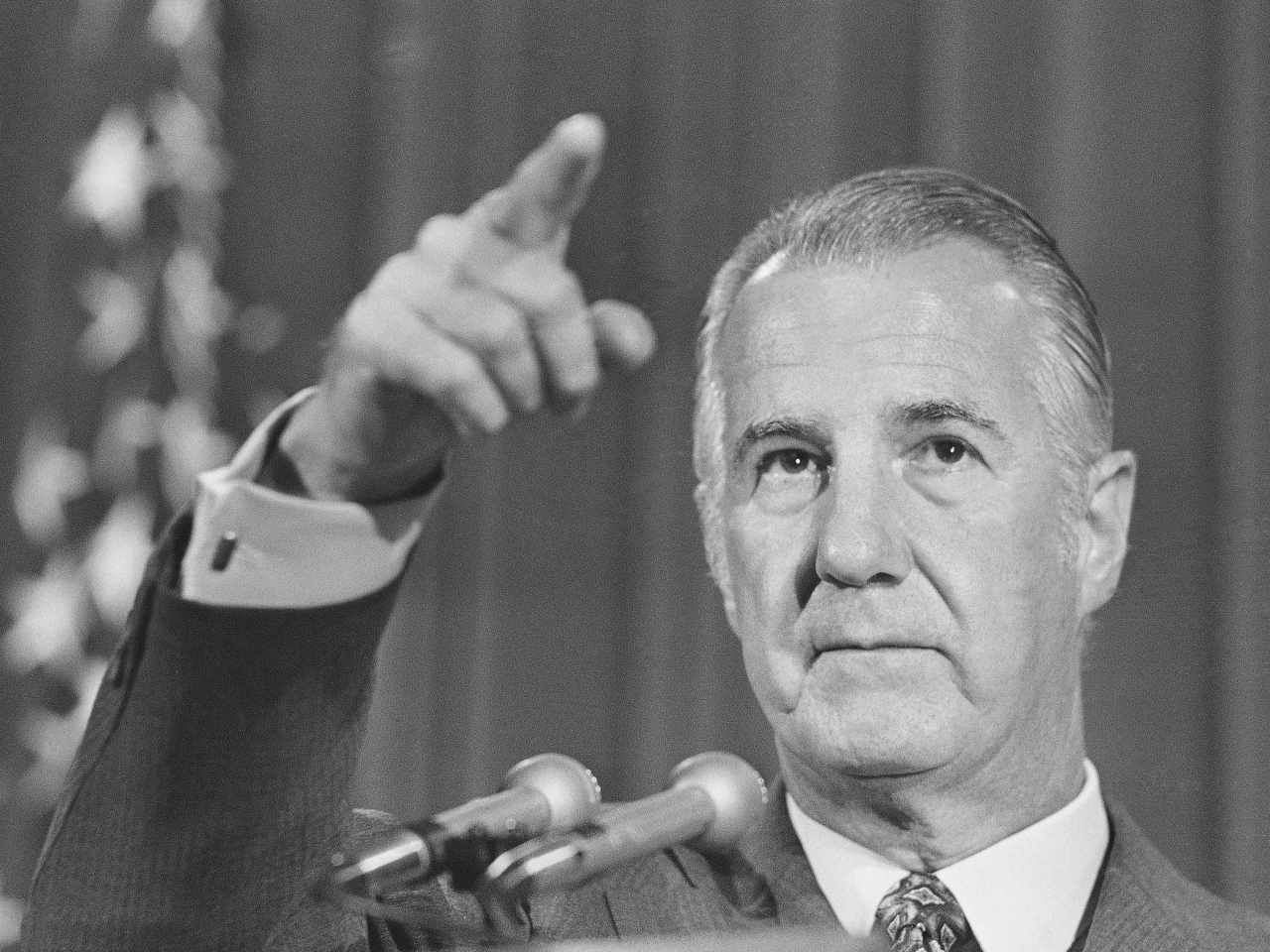 Spiro Agnew Resimleri