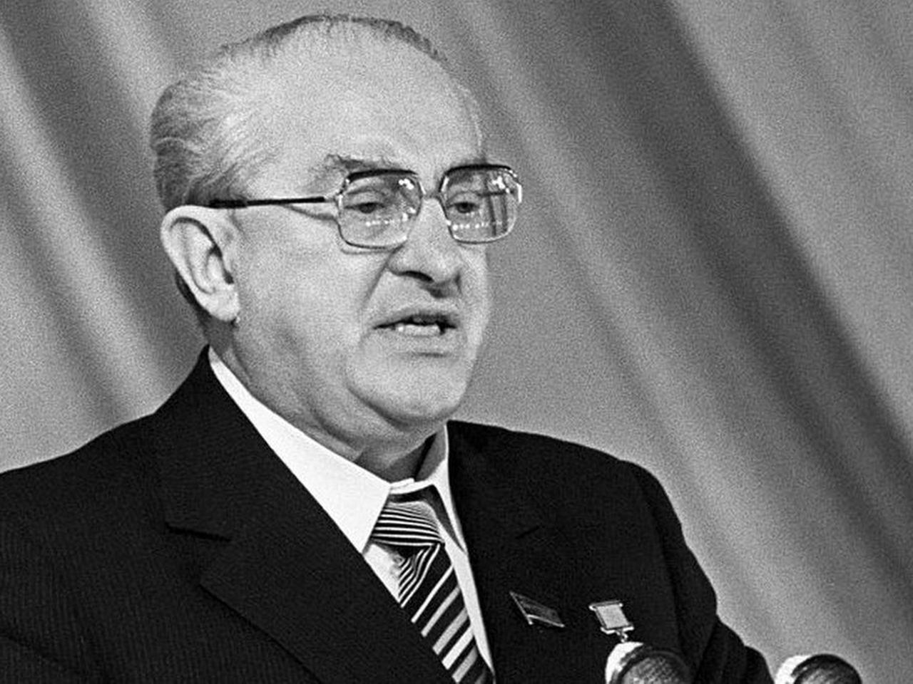 Yuri Vladimiroviç Andropov Resim